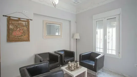 Rooms in Bami - photo 8