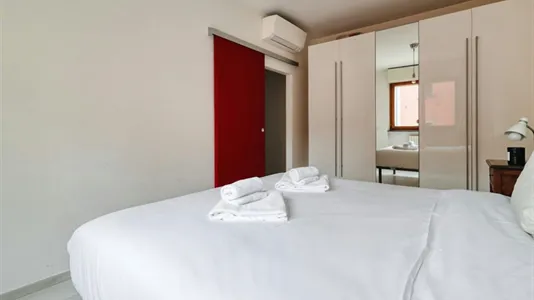 Apartments in Milano Zona 8 - Fiera, Gallaratese, Quarto Oggiaro - photo 4