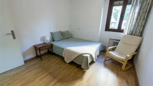 Rooms in Enramadilla - photo 1