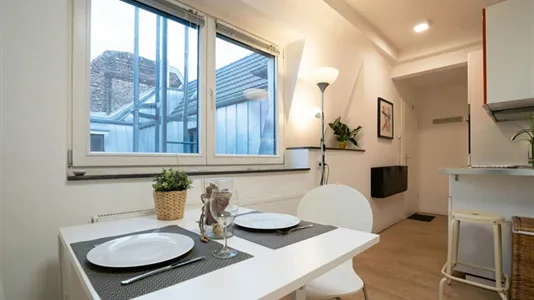 Apartments in Cologne Innenstadt - photo 2