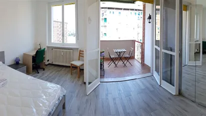 Room for rent in Milano Zona 8 - Fiera, Gallaratese, Quarto Oggiaro, Milan