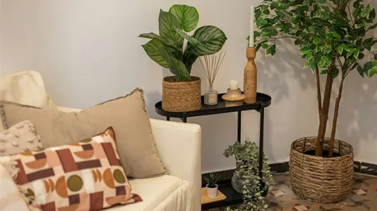 Rooms in Barcelona Ciutat Vella - photo 10