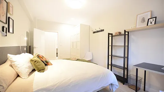 Rooms in Bilbao - photo 5