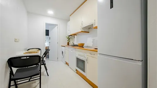 Rooms in Madrid Chamberí - photo 10