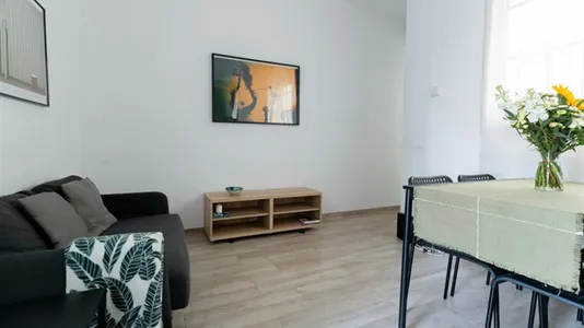 Apartments in Barcelona Eixample - photo 4