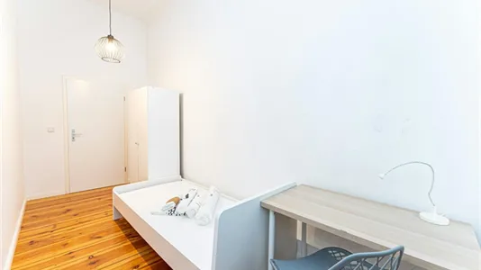 Rooms in Berlin Friedrichshain-Kreuzberg - photo 4