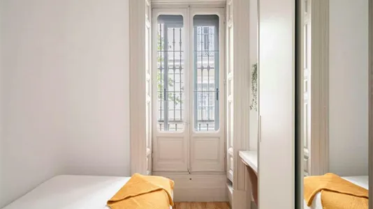 Rooms in Madrid Centro - photo 7