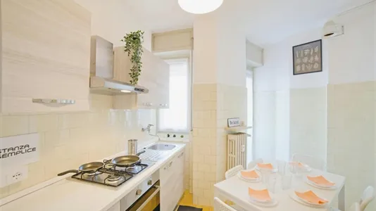 Rooms in Lecco - photo 9