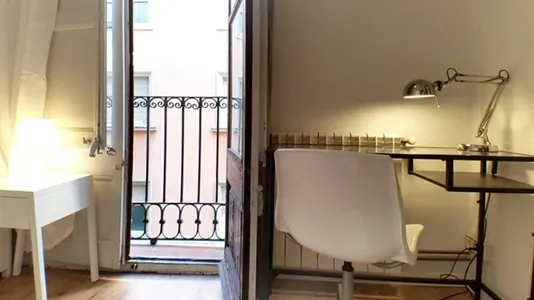 Rooms in Barcelona Eixample - photo 4