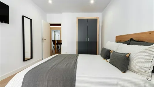 Rooms in Barcelona Eixample - photo 5