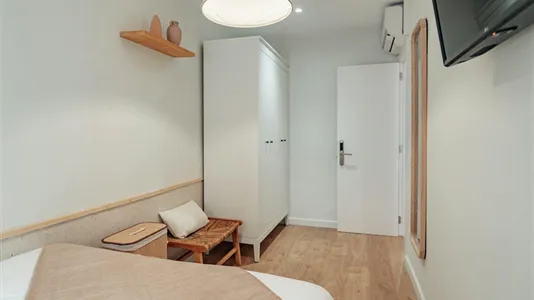 Rooms in Barcelona Gràcia - photo 3