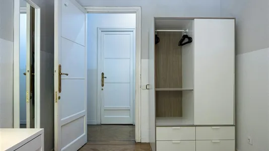 Rooms in Madrid Centro - photo 3