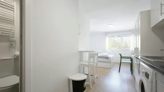 Apartments in Madrid Ciudad Lineal - photo 2