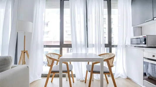 Apartments in Barcelona Eixample - photo 4