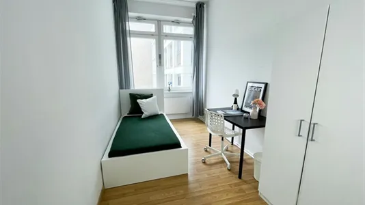 Rooms in Berlin Charlottenburg-Wilmersdorf - photo 1