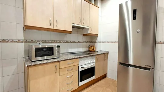 Rooms in Madrid Centro - photo 10