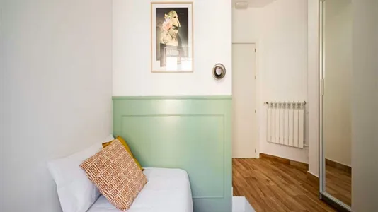 Rooms in Madrid Centro - photo 5