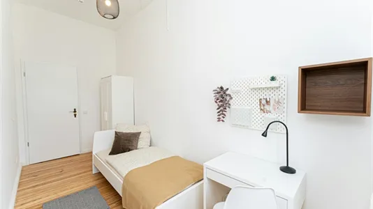 Rooms in Berlin Charlottenburg-Wilmersdorf - photo 5