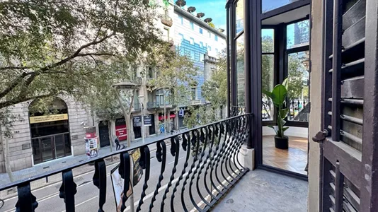 Rooms in Barcelona Eixample - photo 10