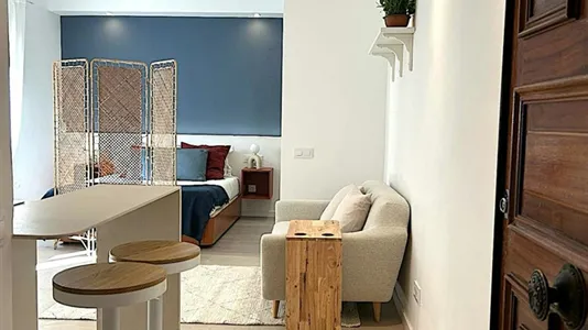 Apartments in Barcelona Ciutat Vella - photo 2