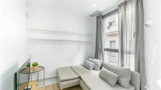 Apartments in Barcelona Ciutat Vella - photo 2