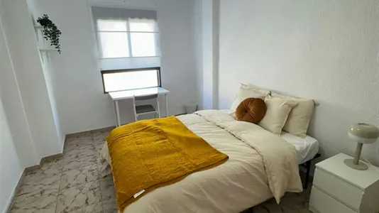 Rooms in Mislata - photo 2