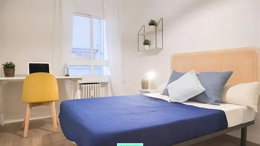 Rooms in Madrid Chamberí - photo 2