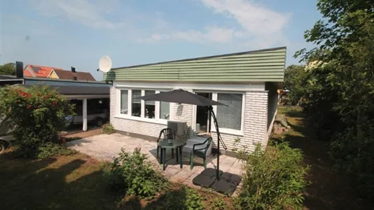 Houses in Halmstad - photo 1