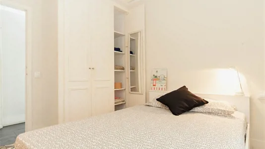 Rooms in Barcelona Ciutat Vella - photo 3