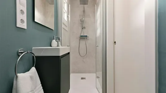 Rooms in Barcelona Eixample - photo 10