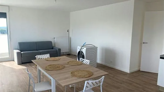 Rooms in Saint-Denis - photo 2