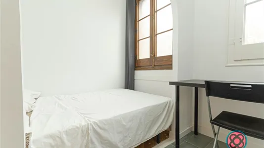 Rooms in Barcelona Ciutat Vella - photo 4