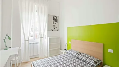 Room for rent in Milano Zona 6 - Barona, Lorenteggio, Milan