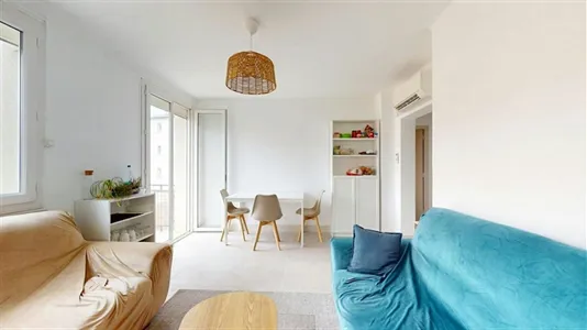Rooms in Nîmes - photo 2