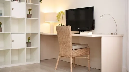 Apartments in Barcelona Ciutat Vella - photo 9