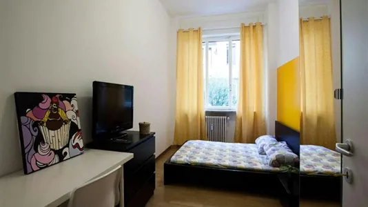 Rooms in Milano Zona 8 - Fiera, Gallaratese, Quarto Oggiaro - photo 3