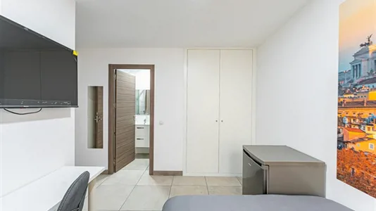 Rooms in Madrid Centro - photo 3