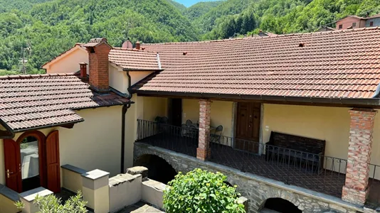 Apartments in Pontremoli - photo 2