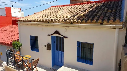 Houses in Sagunto/Sagunt - photo 1