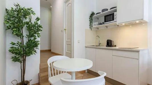 Rooms in Madrid Centro - photo 5