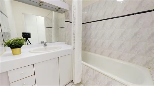 Rooms in Lyon - photo 8