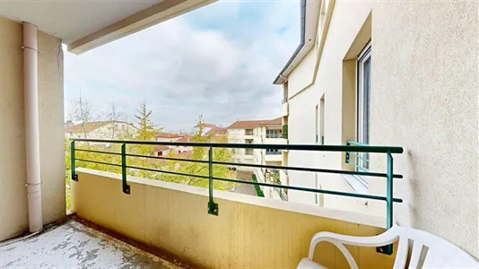 Apartments in Lyon - photo 2