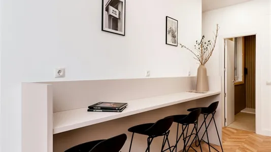 Rooms in Madrid Centro - photo 10