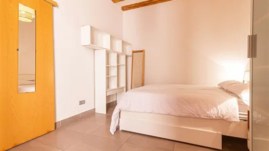Apartments in Barcelona Ciutat Vella - photo 5