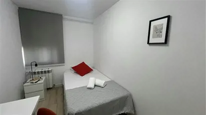 Room for rent in Cornellà de Llobregat, Cataluña