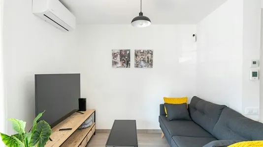 Apartments in Cornellà de Llobregat - photo 2