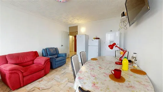 Rooms in Lyon - photo 8