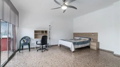 Room for rent in la Fontsanta, Comunidad Valenciana