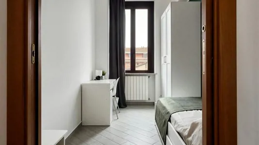 Rooms in Milano Zona 5 - Vigentino, Chiaravalle, Gratosoglio - photo 1