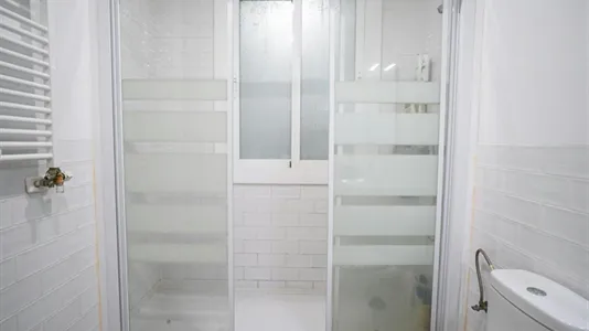 Rooms in Barcelona Eixample - photo 8